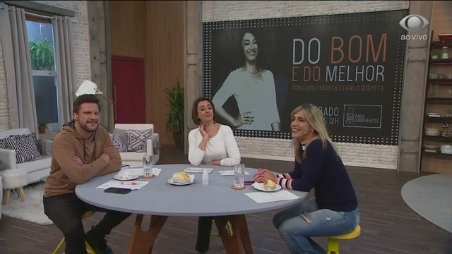 Catia Fonseca conhece Matilde, mulher de Datena
