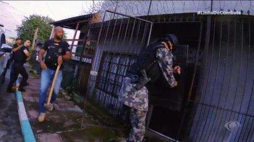 POLÍCIAS CIVIL E MILITAR BUSCAM "FORTALEZAS DO TRÁFICO" EM PORTO ALEGRE