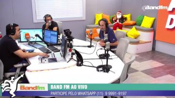 Ele ESTAVA tocando FLAUTA e NEM deixou EU colocar a BOCA - A Hora do Ronco