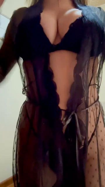 Vídeo de Aria Miller