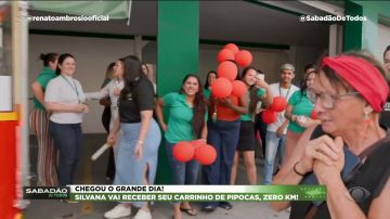 Silvana recebe seu novo carrinho de pipoca