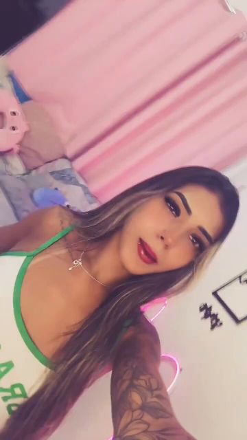 Julia Andrade video