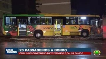 Flagrante: ônibus com passageiros bate em muro em Londrina