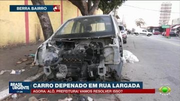 Berra Bairro flagra rua com lixos e carro abandonado em SP