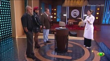 Gabriela é elogiada no MasterChef e lembra de história com o pai